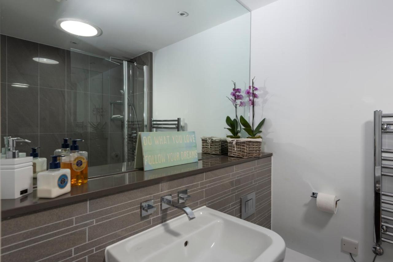 Fistral Beach Penthouse, Newquay Кранток Экстерьер фото